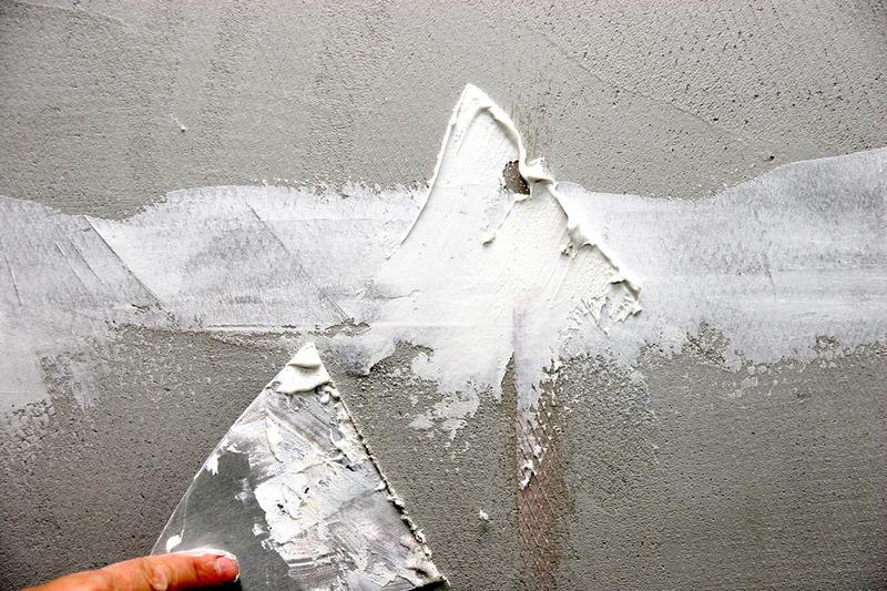 真石漆施工膩子刮涂應(yīng)注意什么？
